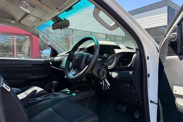 2021 Toyota Hilux SR GUN126R 4X4