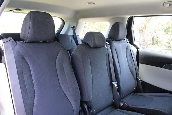 2023 Kia Carnival S KA4