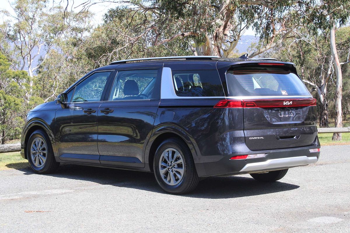 2023 Kia Carnival S KA4