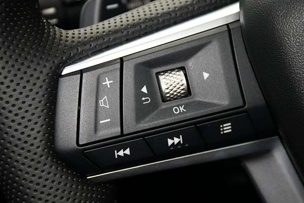 2025 Mitsubishi Outlander LS ZM