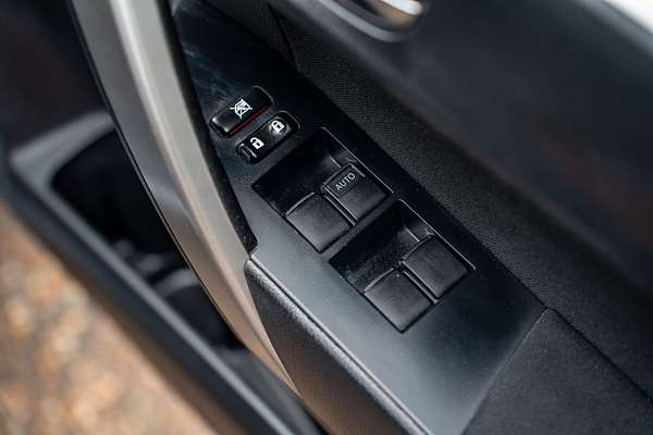 2015 Toyota Corolla SX ZRE172R