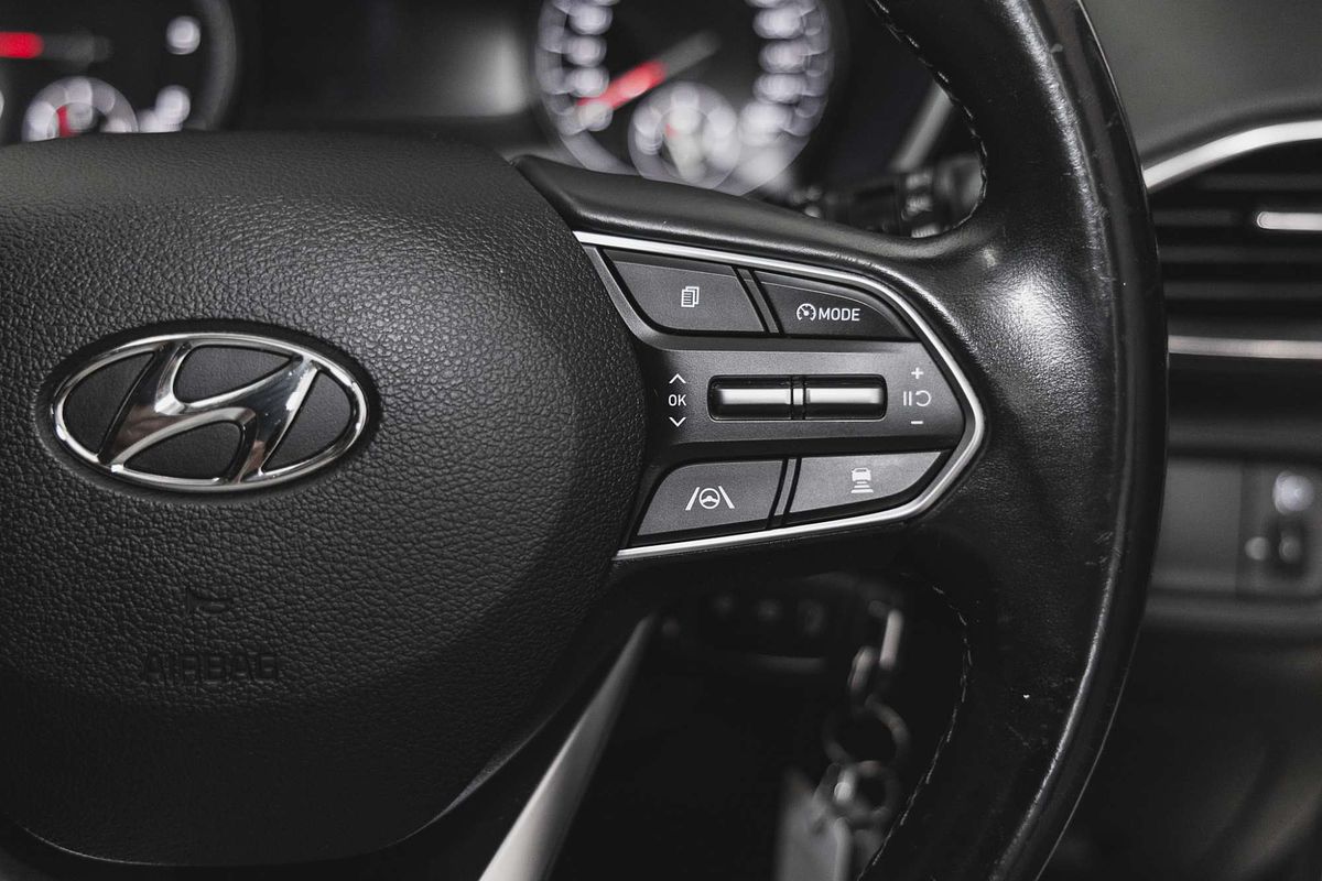 2020 Hyundai Santa Fe Active TM.V3