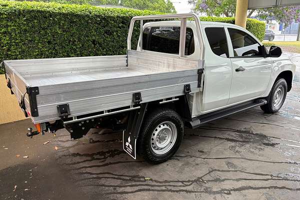 2023 Mitsubishi Triton GLX+ MR 4X4