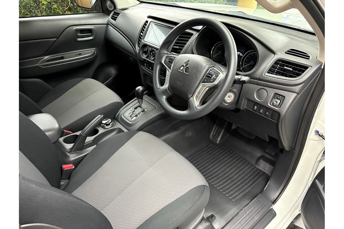 2023 Mitsubishi Triton GLX+ MR 4X4