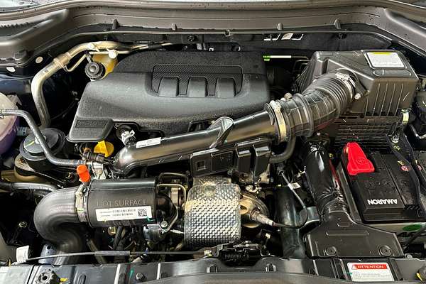 2025 Mahindra XUV 3XO AX7L