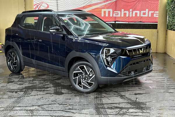 2025 Mahindra XUV 3XO AX7L