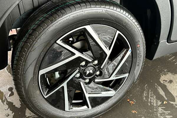 2025 Mahindra XUV 3XO AX7L