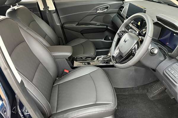 2025 Mahindra XUV 3XO AX7L