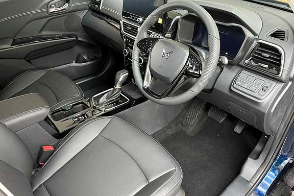 2025 Mahindra XUV 3XO AX7L