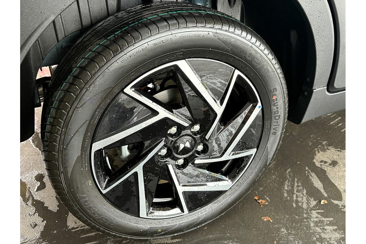 2025 Mahindra XUV 3XO AX7L