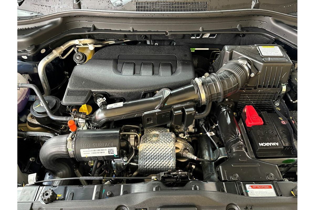 2025 Mahindra XUV 3XO AX7L