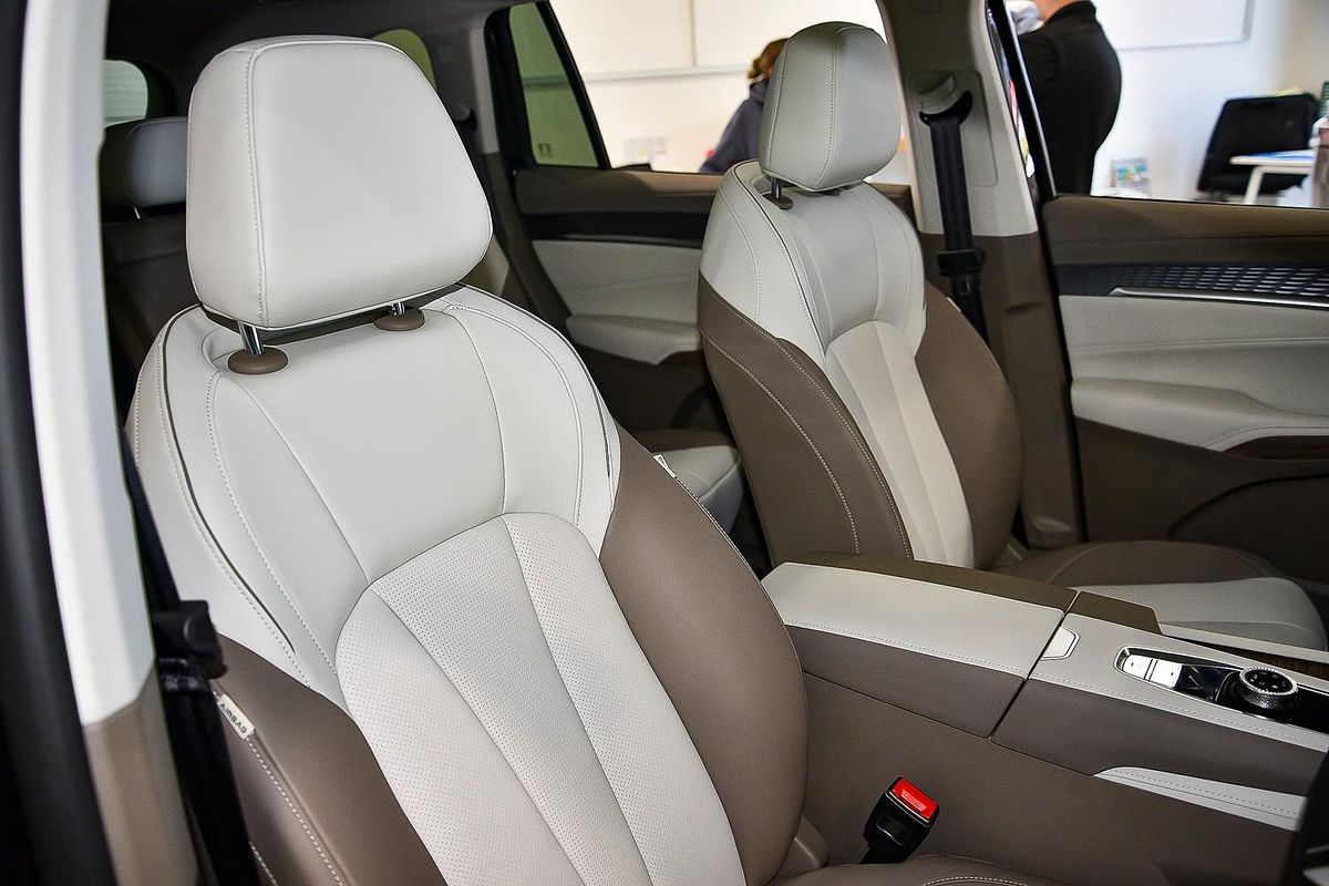 2025 MG QS Essence IS31