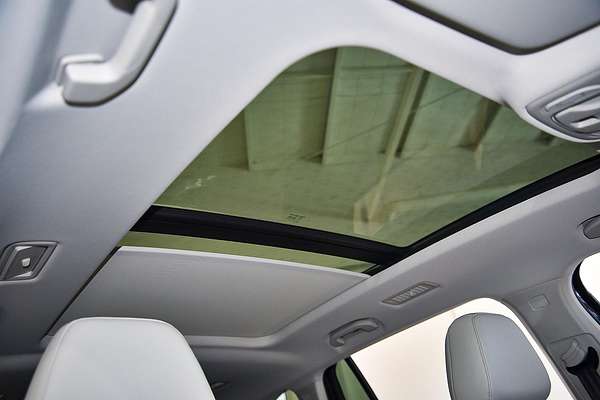 2025 MG QS Essence IS31