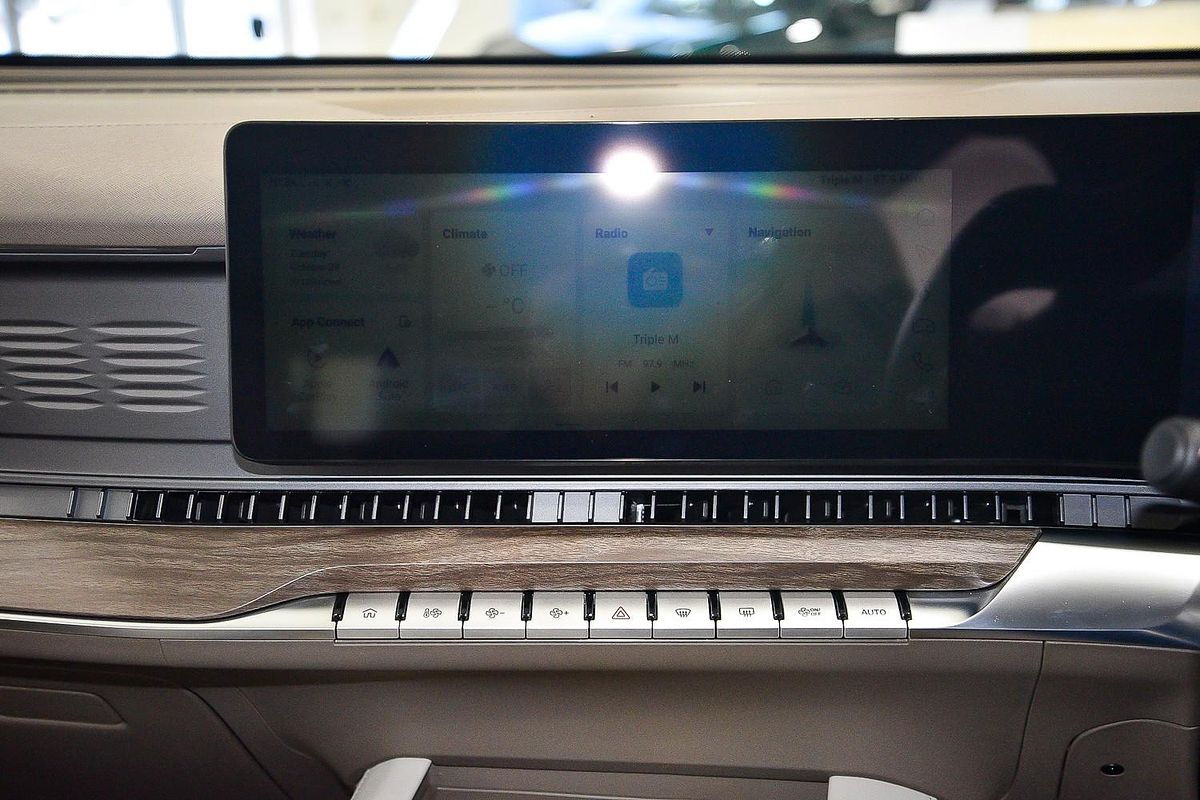 2025 MG QS Essence IS31