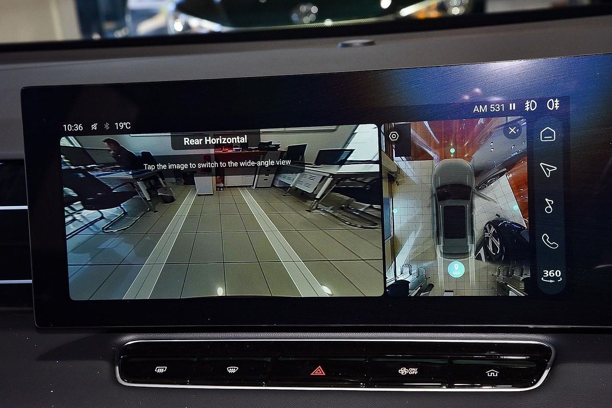 2025 MG HS Essence AS33