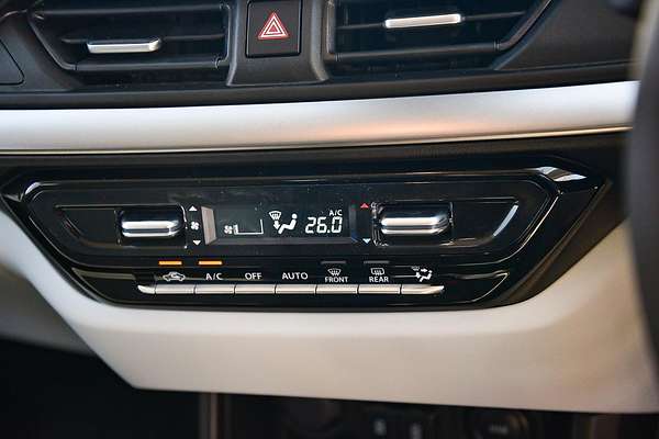 2025 Suzuki Swift Hybrid GLX UZ