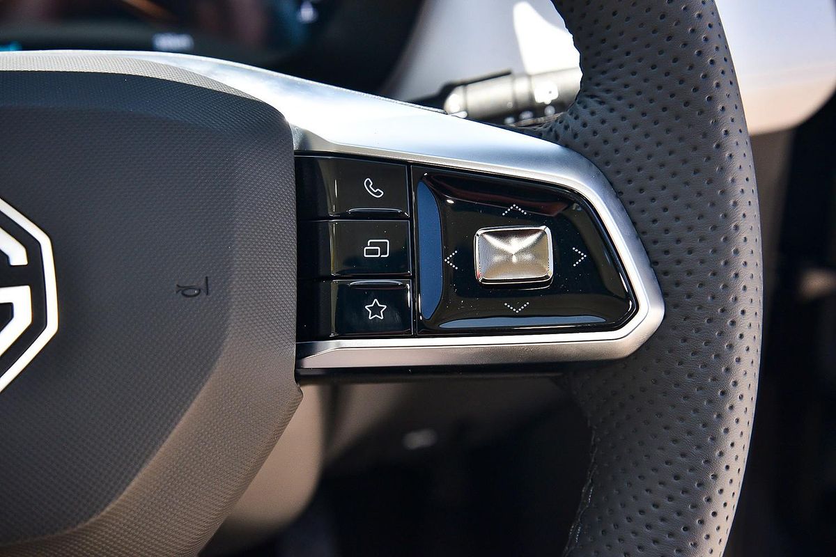 2025 MG ZS Essence Turbo ZS32