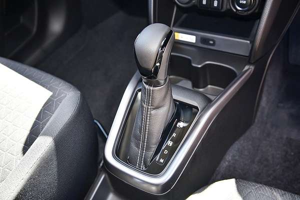 2025 Suzuki Swift Hybrid GLX UZ