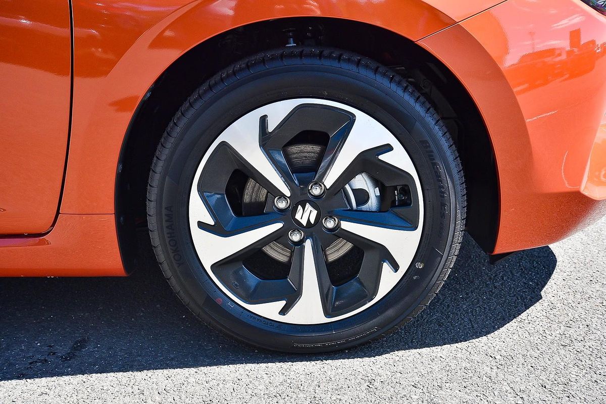 2025 Suzuki Swift Hybrid GLX UZ