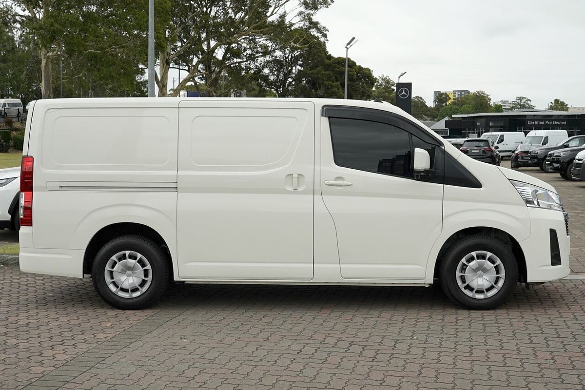 2024 Toyota Hiace GDH300R LWB