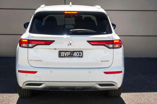 2022 Mitsubishi Outlander Exceed ZM