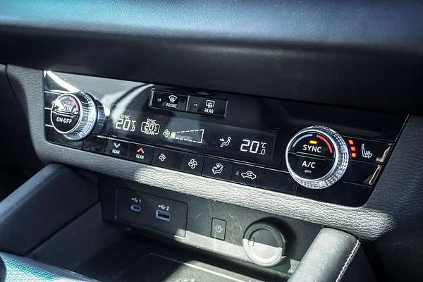 2022 Mitsubishi Outlander Exceed ZM