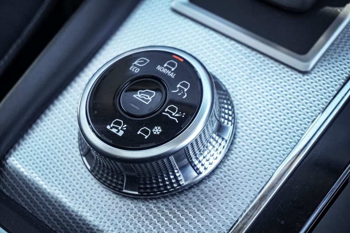 2022 Mitsubishi Outlander Exceed ZM