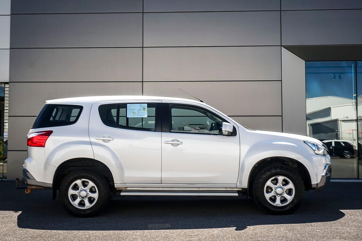 2021 Isuzu MU-X LS-M