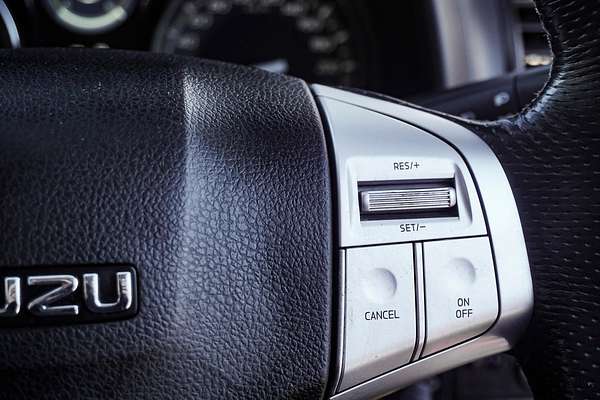 2021 Isuzu MU-X LS-M