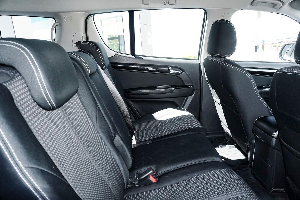 2021 Isuzu MU-X LS-M