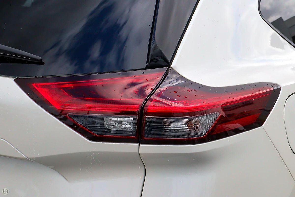 2025 Nissan X-TRAIL ST-L T33