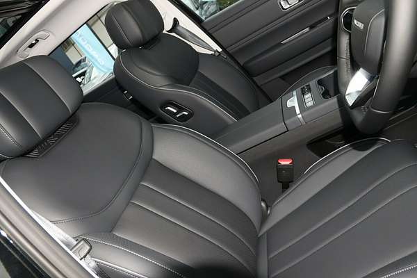 2025 Jaecoo J7 SHS Summit