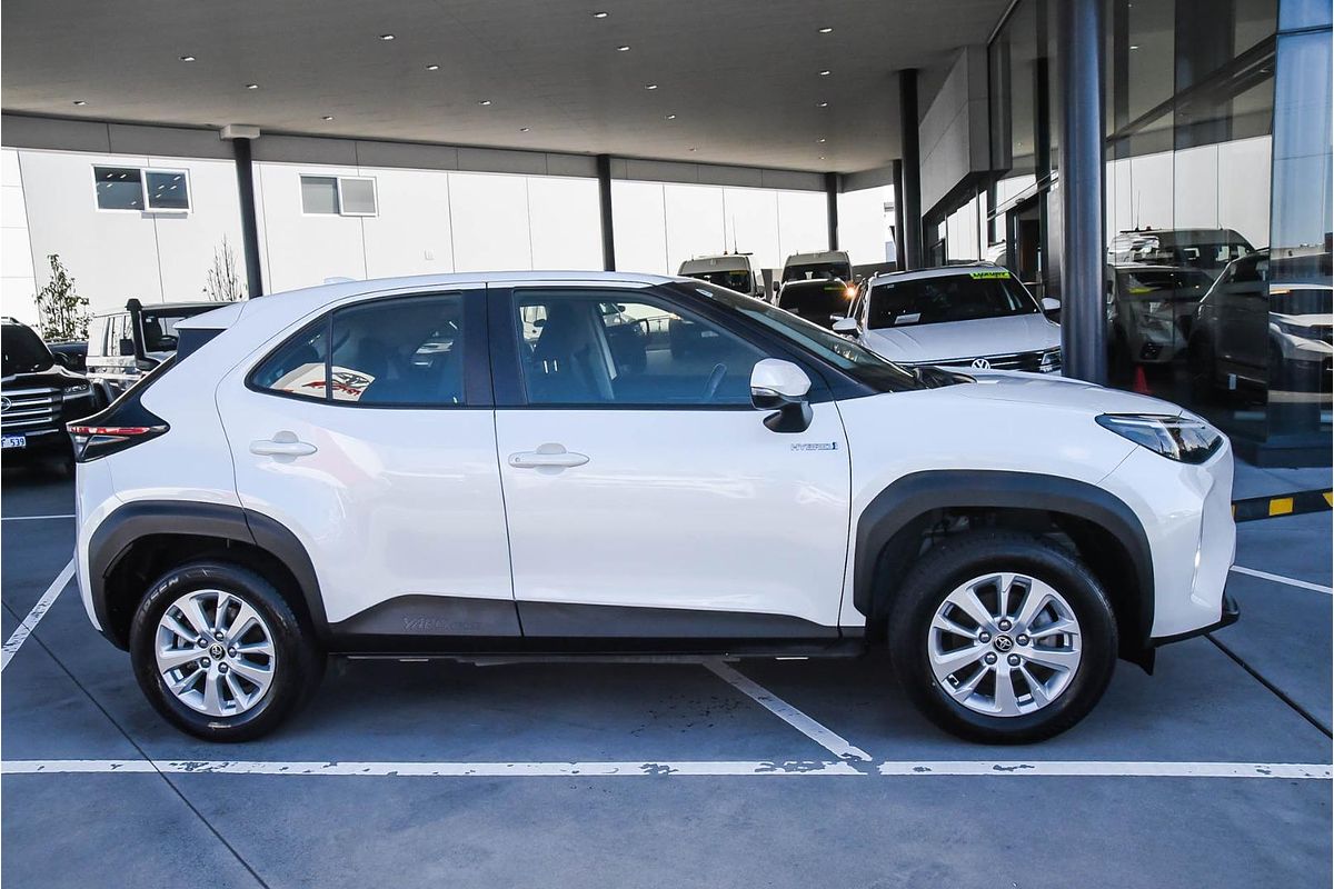 2022 Toyota YARIS CROSS GX HYBRID (AWD) MXPJ15R