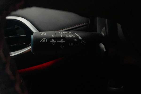 2021 MG HS Essence SAS23