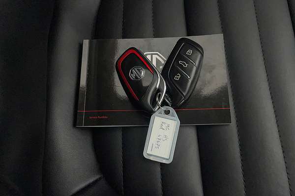 2021 MG HS Essence SAS23