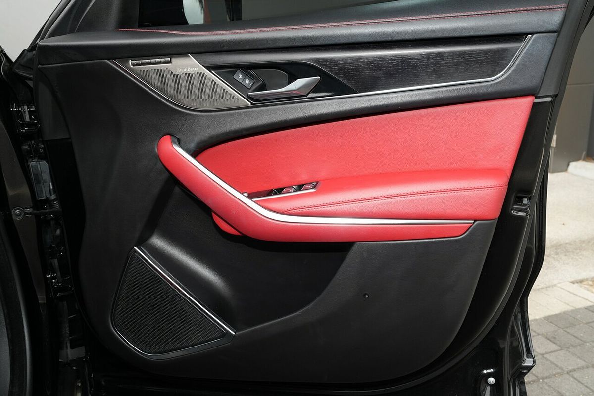 2023 Jaguar F-PACE P250 R-Dynamic SE X761