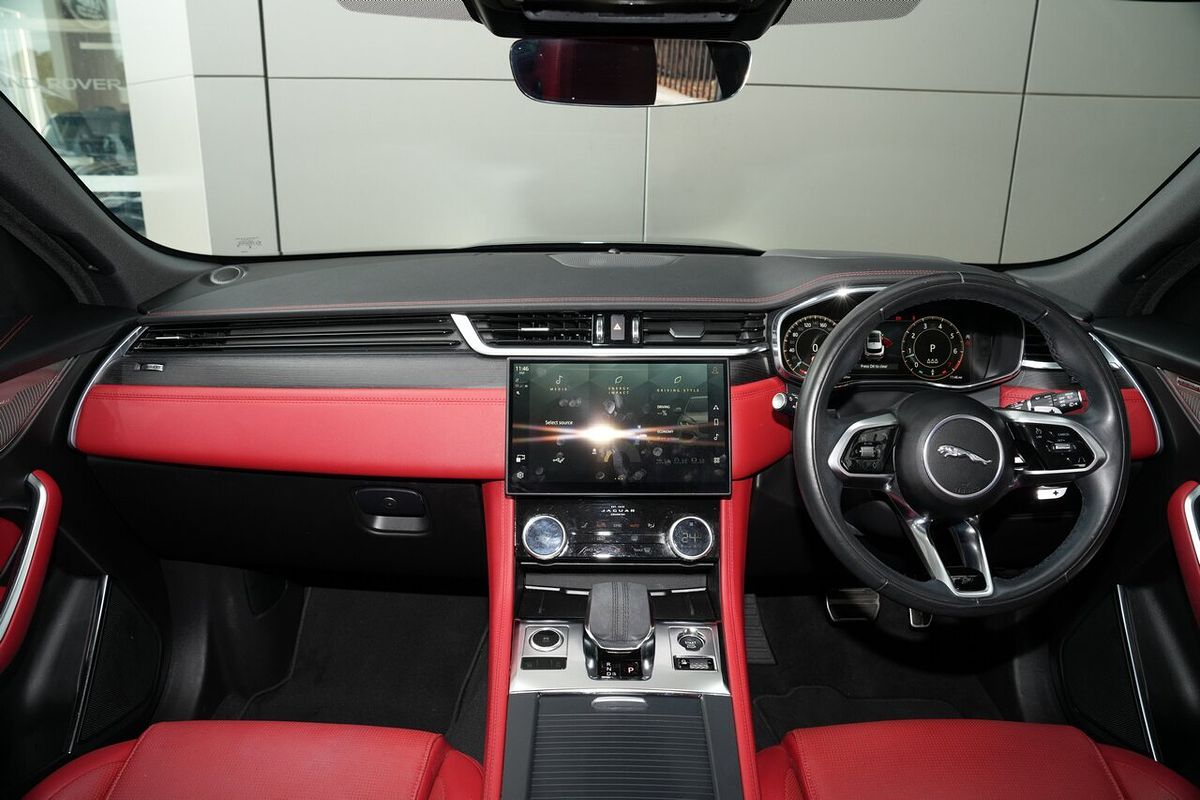 2023 Jaguar F-PACE P250 R-Dynamic SE X761