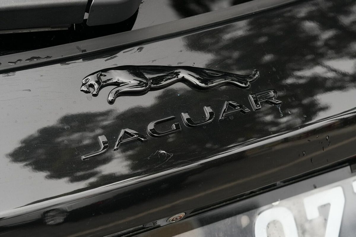 2023 Jaguar F-PACE P250 R-Dynamic SE X761