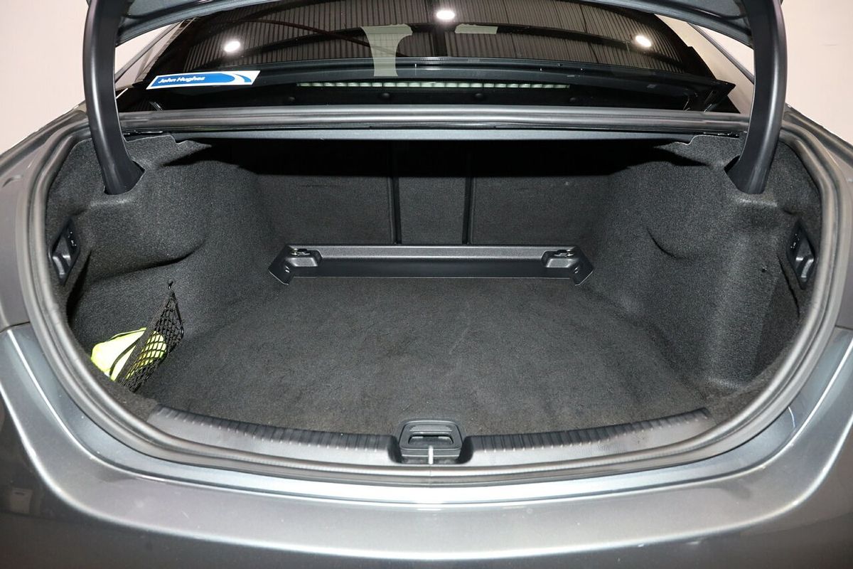 2022 Mercedes-Benz C-Class C200 W206