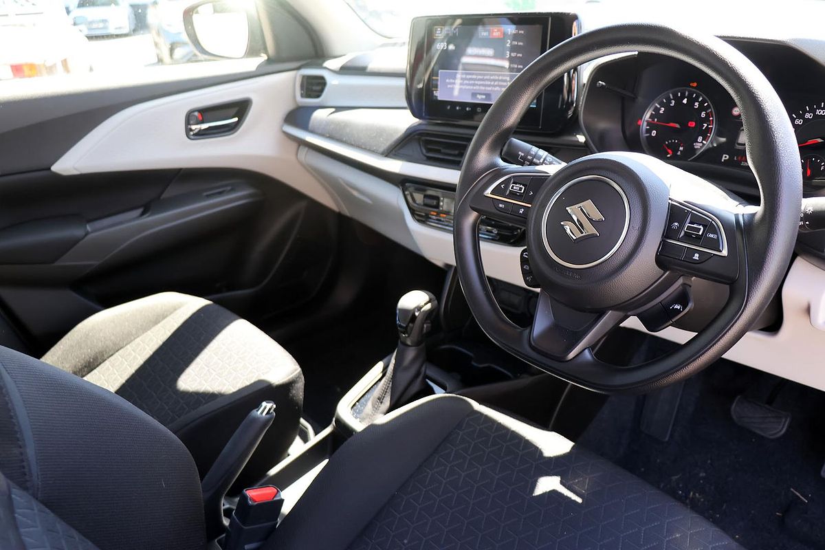 2024 Suzuki Swift Hybrid UZ