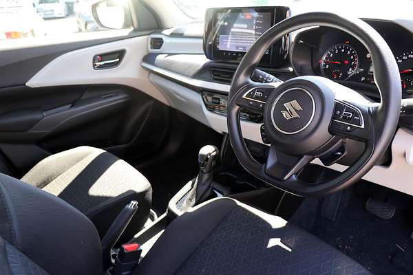 2024 Suzuki Swift Hybrid UZ