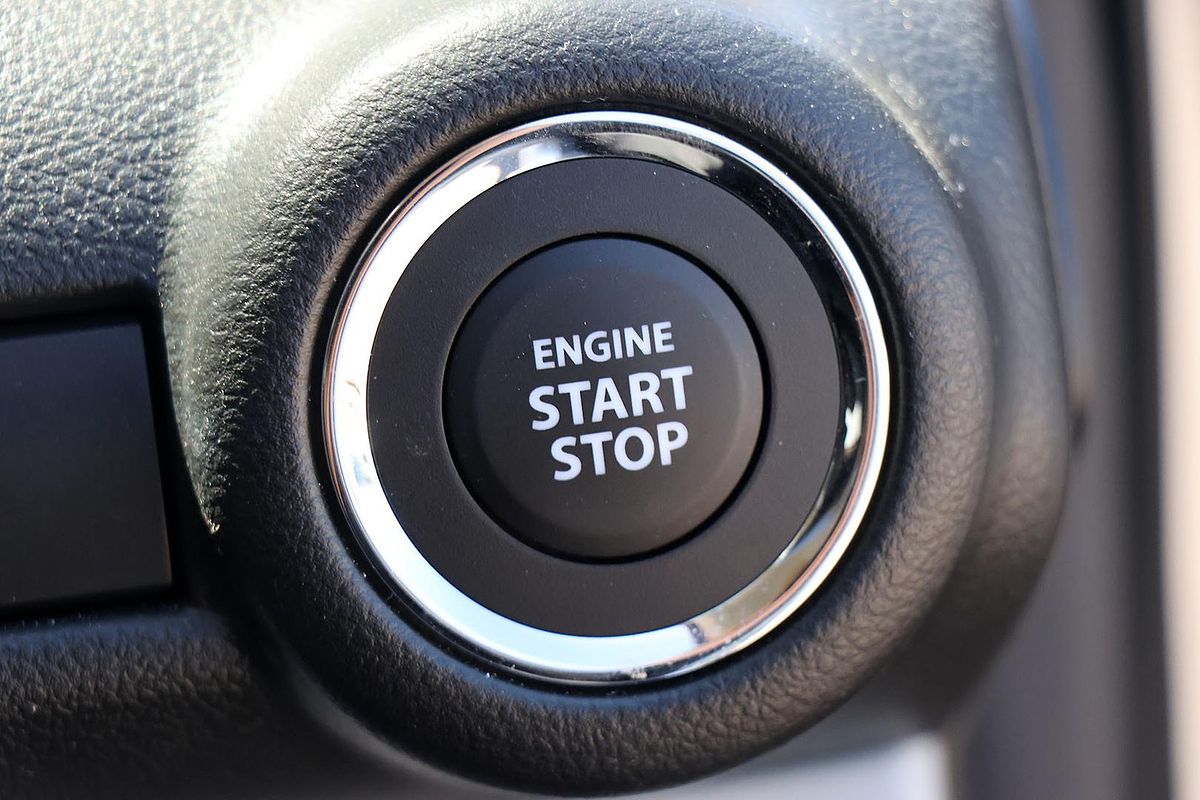 2024 Suzuki Swift Hybrid UZ