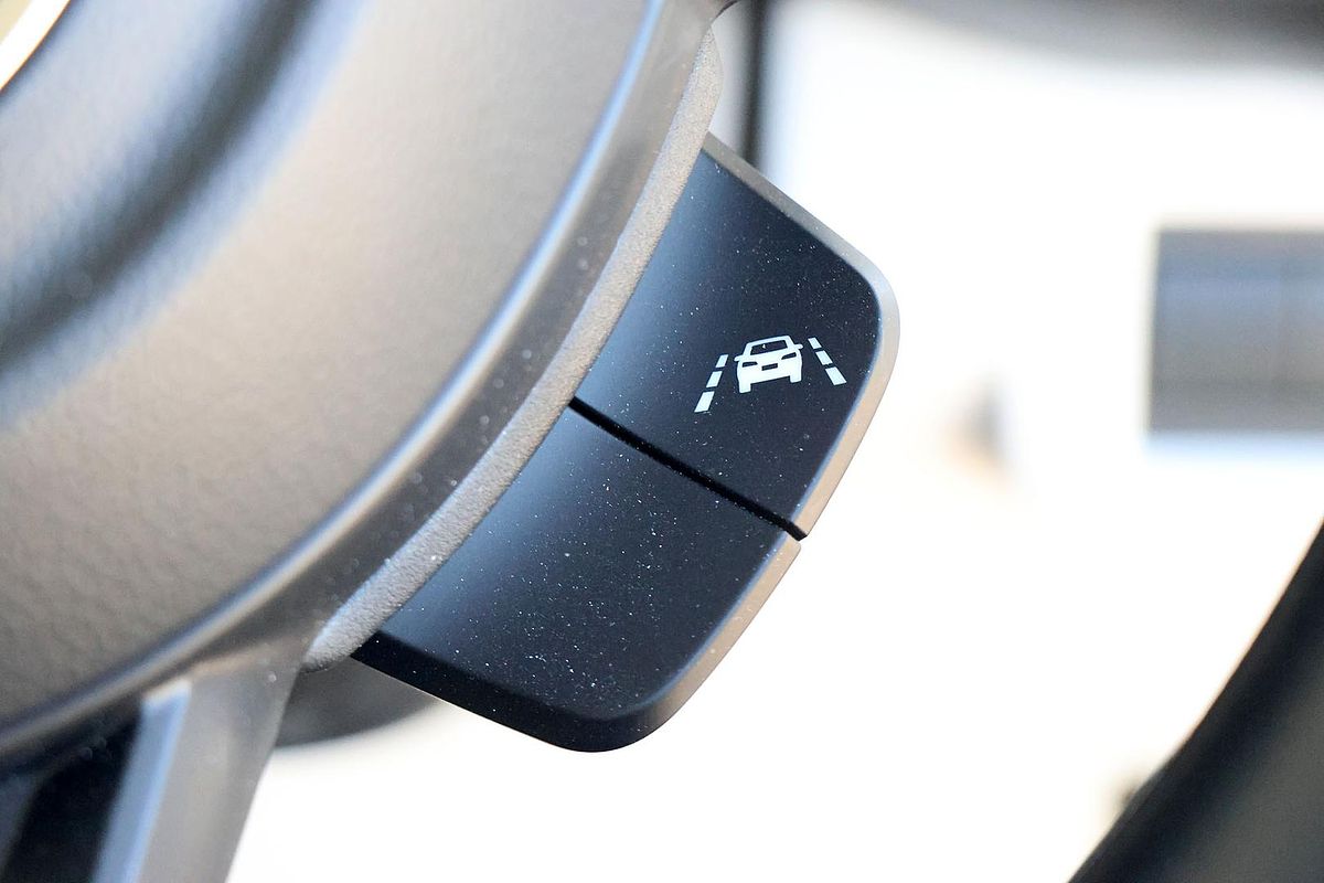 2024 Suzuki Swift Hybrid UZ