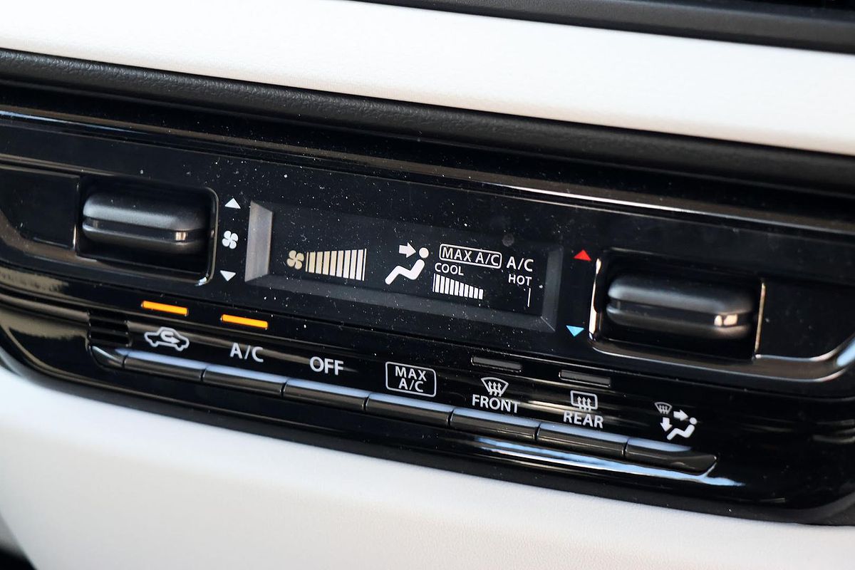 2024 Suzuki Swift Hybrid UZ