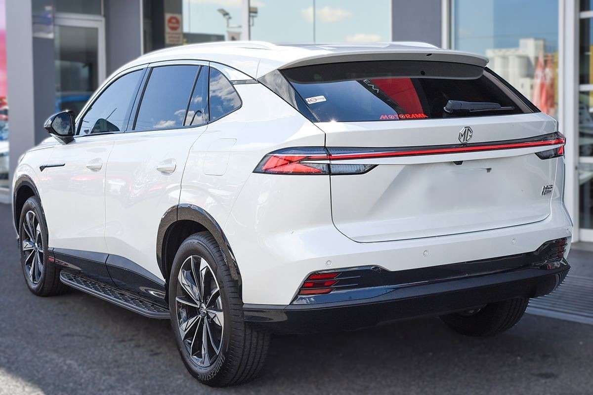 2025 MG HS Super Hybrid Essence AS33P