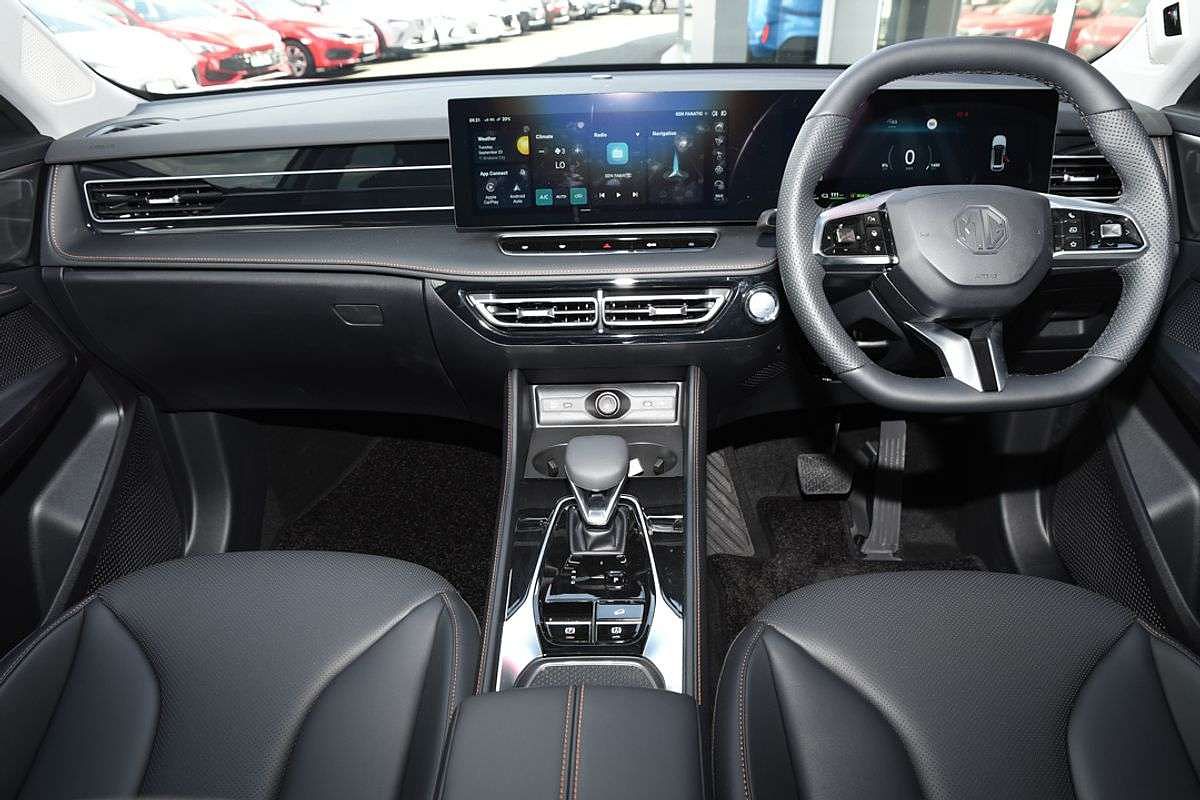 2025 MG HS Super Hybrid Essence AS33P