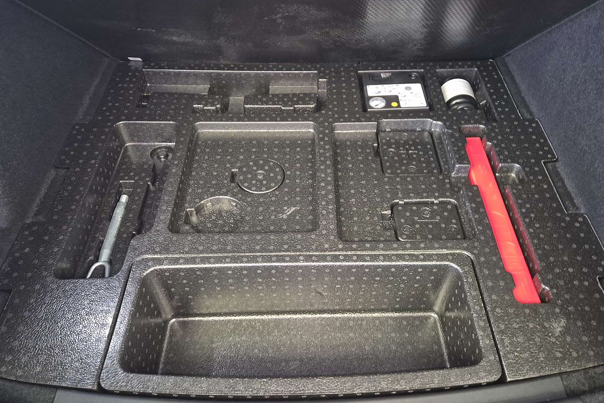 2025 MG HS Super Hybrid Essence AS33P