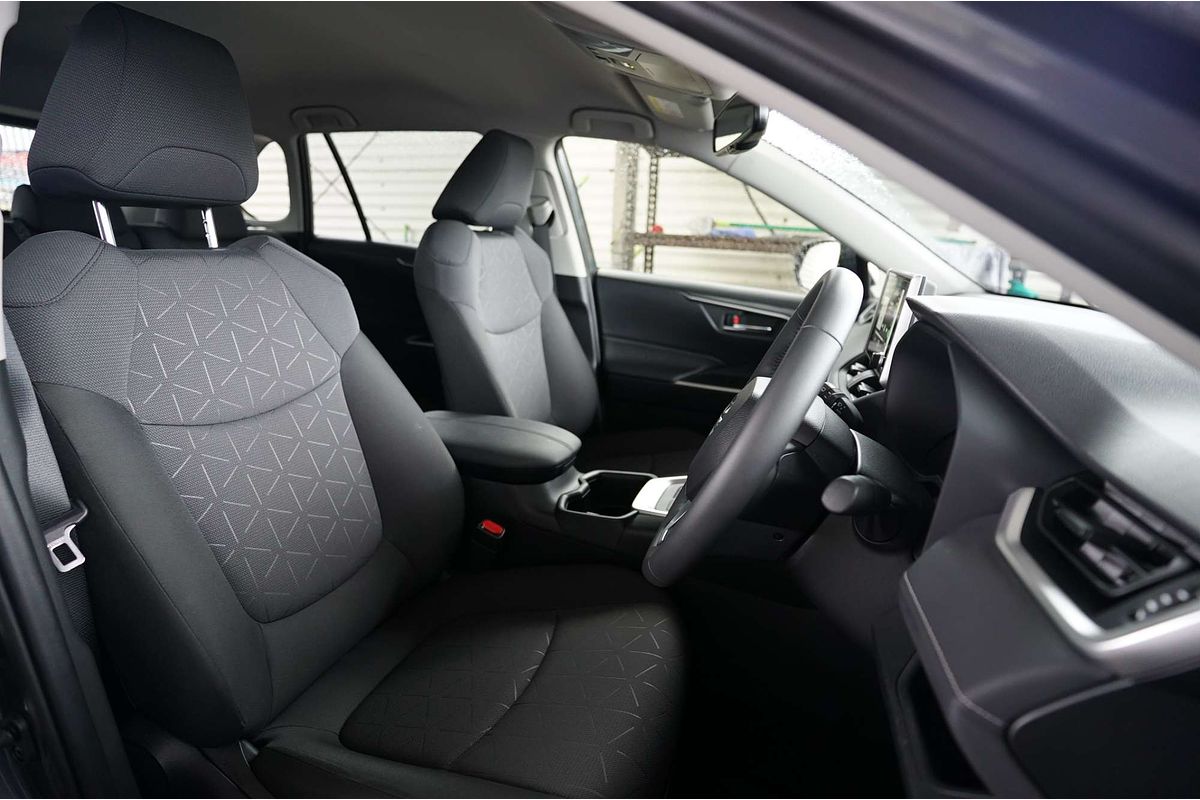 2024 Toyota RAV4 GXL AXAH52R