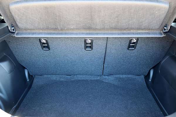 2024 Suzuki Swift Hybrid Plus UZ