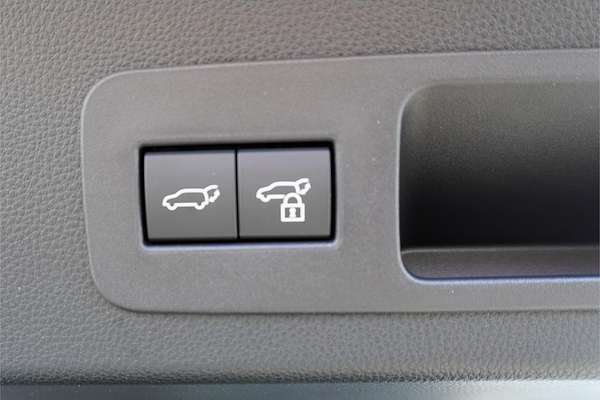 2025 Toyota Landcruiser VX FJA300R